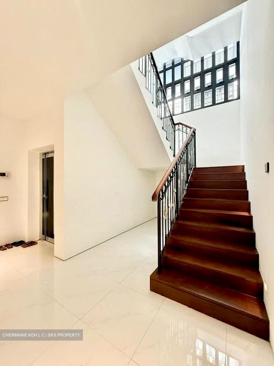 Mountbatten Road (D15), Terrace #608502571
